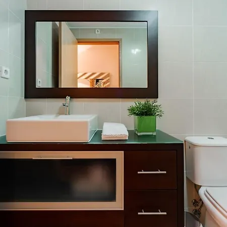 Apartmán Home Fully Equipped With 3 Bed And Parking