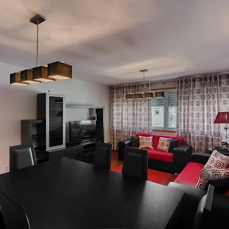 Home Fully Equipped With 3 Bed And Parking *