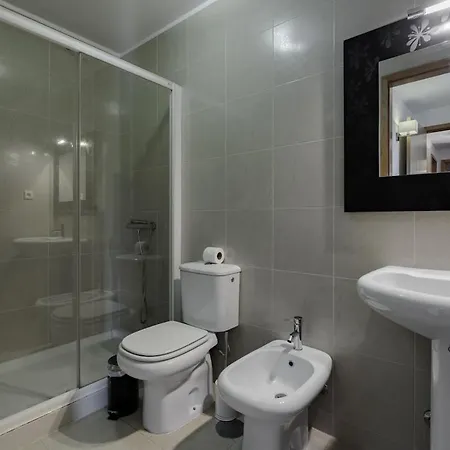 Home Fully Equipped With 3 Bed And Parking Valadares (Vila Nova de Gaia, Porto)
